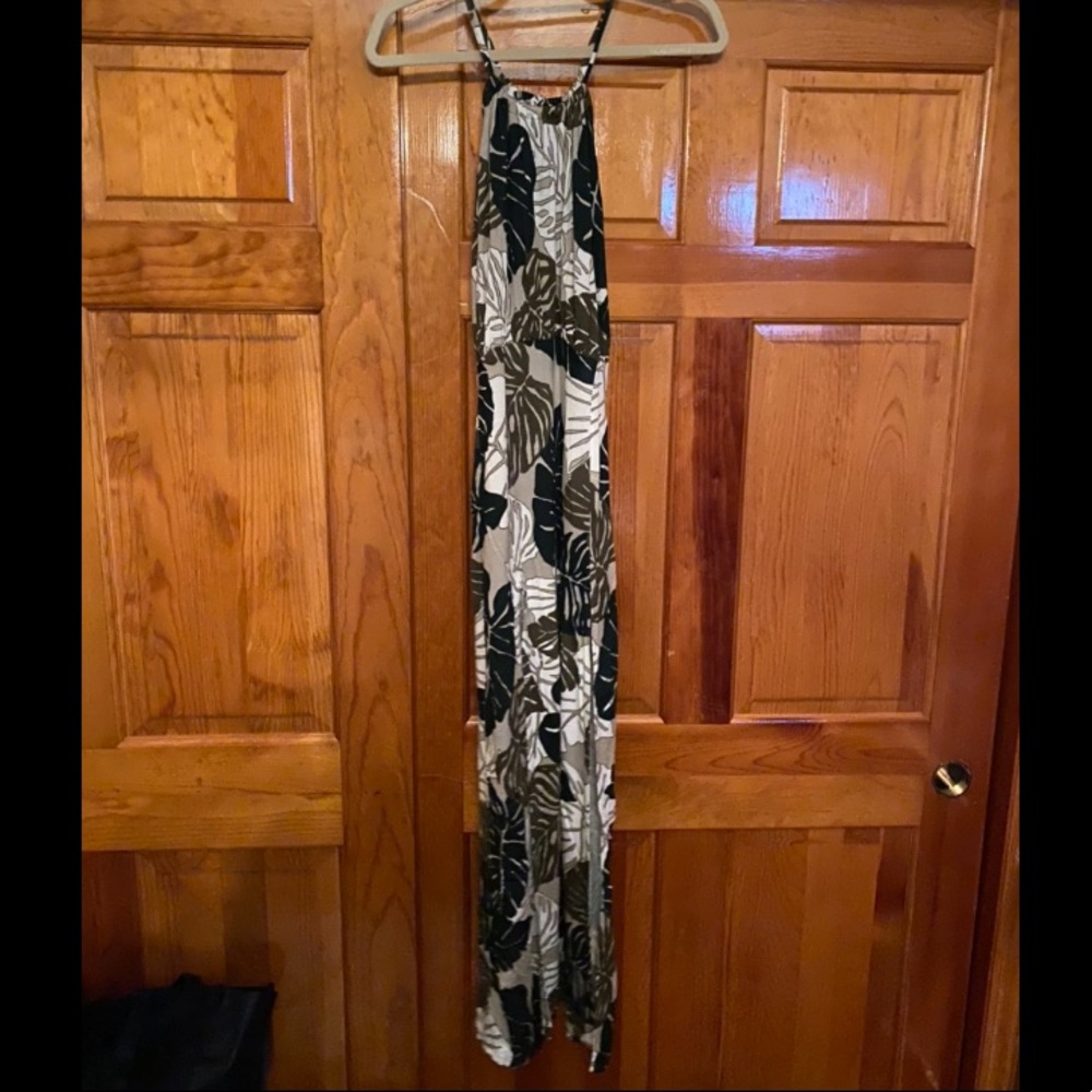 Maxi sundress .